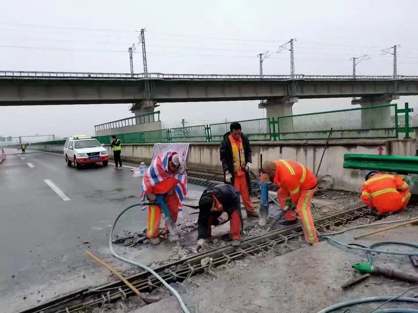 织金桥梁伸缩缝抢修料